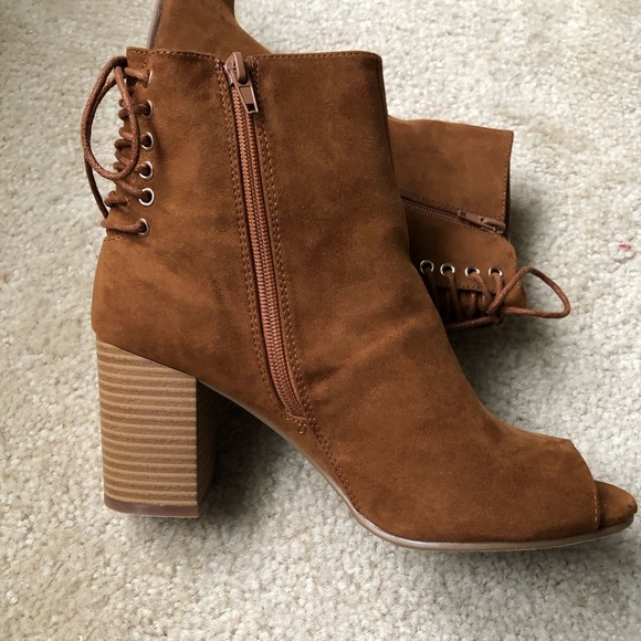 Charlotte Russe Sarah Booties Size 9 Color Chestnut - Picture 6 of 8